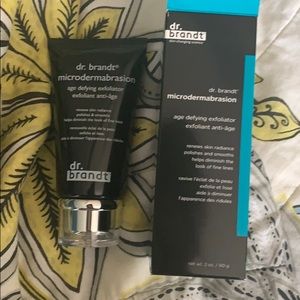 Dr Brandt Microdermabrasion exfoliator. NEW
